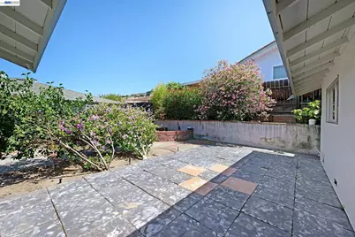 1254 Daily Dr, San Leandro, CA 94577 - Photo 37
