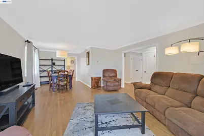 1254 Daily Dr, San Leandro, CA 94577 - Photo 5