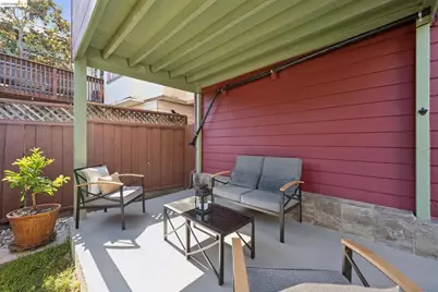 364 Lester Ave, Oakland, CA 94606 - Photo 83