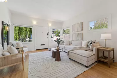 364 Lester Ave, Oakland, CA 94606 - Photo 11