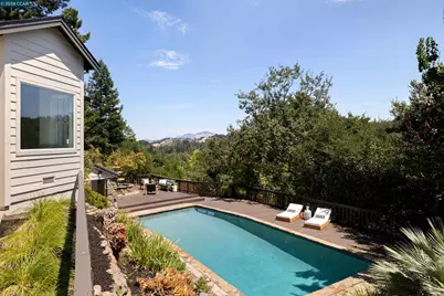 78 Scenic Dr, Orinda, CA 94563 - Photo 47
