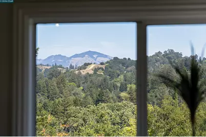 78 Scenic Dr, Orinda, CA 94563 - Photo 29