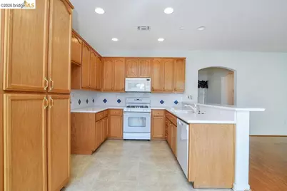 987 Centennial Dr, Brentwood, CA 94513 - Photo 7