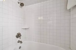 4001 Nevil St, Oakland, CA 94601 - Photo 33
