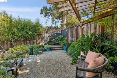 4001 Nevil St, Oakland, CA 94601 - Photo 53