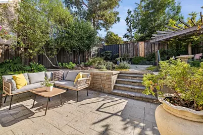 4001 Nevil St, Oakland, CA 94601 - Photo 49