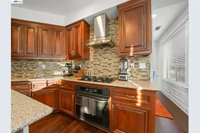 313 Bridgecreek Way, Hayward, CA 94544 - Photo 11