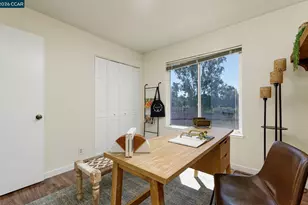 8197 Coach Dr, Oakland, CA 94605 - Photo 35