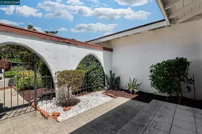 8197 Coach Dr, Oakland, CA 94605 - Photo 7