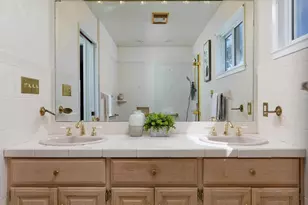 8197 Coach Dr, Oakland, CA 94605 - Photo 23