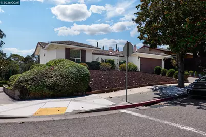 8197 Coach Dr, Oakland, CA 94605 - Photo 3
