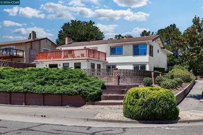 8197 Coach Dr, Oakland, CA 94605 - Photo 5