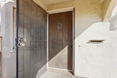 3000 Morcom Ave, Oakland, CA 94619 - Photo 7