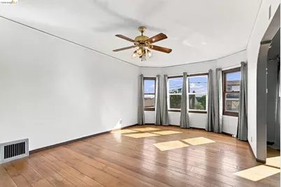 3000 Morcom Ave, Oakland, CA 94619 - Photo 23
