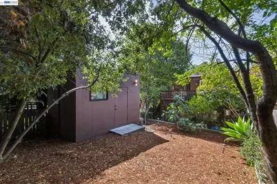 542 Chetwood St, Oakland, CA 94610 - Photo 71