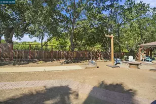 1445 Bassett Dr, Concord, CA 94521 - Photo 35