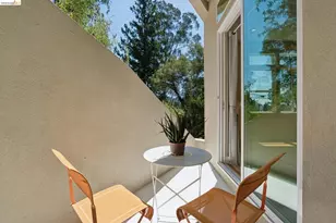 1860 Arrowhead Dr, Oakland, CA 94611 - Photo 9