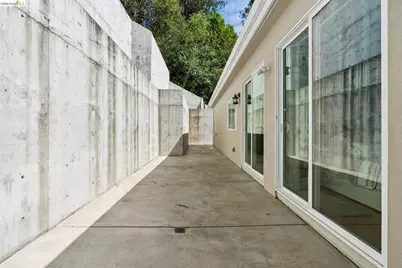 1860 Arrowhead Dr, Oakland, CA 94611 - Photo 51