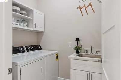 1860 Arrowhead Dr, Oakland, CA 94611 - Photo 49