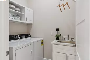 1860 Arrowhead Dr, Oakland, CA 94611 - Photo 49