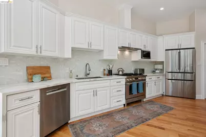 1860 Arrowhead Dr, Oakland, CA 94611 - Photo 23