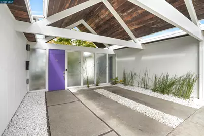 8021 Shay Dr, Oakland, CA 94605 - Photo 3