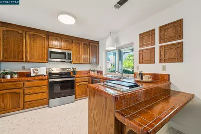 41 Burnham Ct, Pleasant Hill, CA 94523 - Photo 23