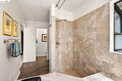 6909 Exeter Dr, Oakland, CA 94611 - Photo 19