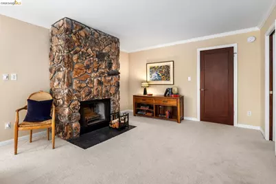 6909 Exeter Dr, Oakland, CA 94611 - Photo 15