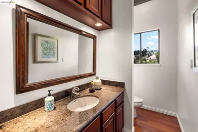 6909 Exeter Dr, Oakland, CA 94611 - Photo 13