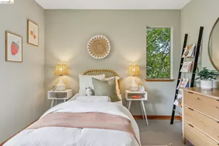 1305 Henry St, Berkeley, CA 94709 - Photo 25