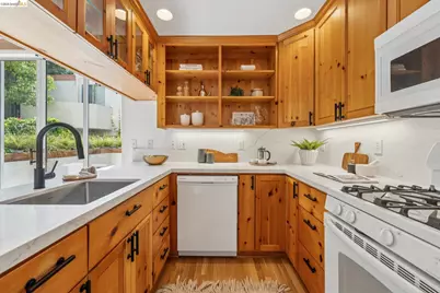 1305 Henry St #C, Berkeley, CA 94709 - Photo 17