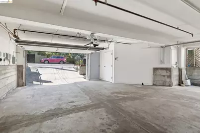 459 Stow Ave, Oakland, CA 94606 - Photo 19