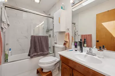 459 Stow Ave, Oakland, CA 94606 - Photo 47