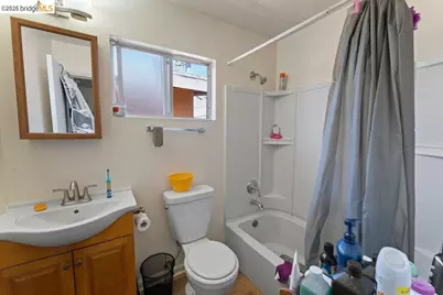 9833 Walnut St, Oakland, CA 94603 - Photo 39