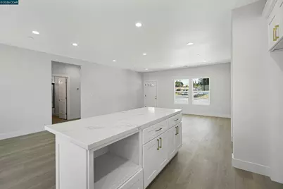 2102 Paige Ct, Pittsburg, CA 94565 - Photo 25