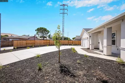 2102 Paige Ct, Pittsburg, CA 94565 - Photo 5