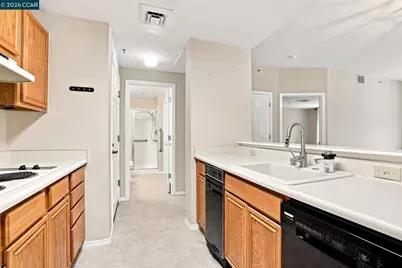 1840 Tice Creek Dr #2245, Walnut Creek, CA 94595 - Photo 7