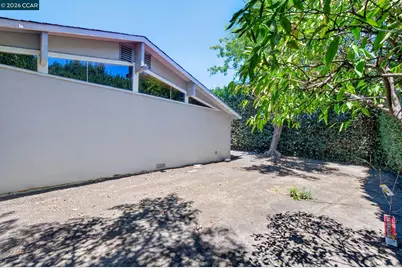 2245 Krueger Dr, Concord, CA 94520 - Photo 59