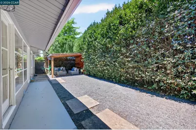 2245 Krueger Dr, Concord, CA 94520 - Photo 51