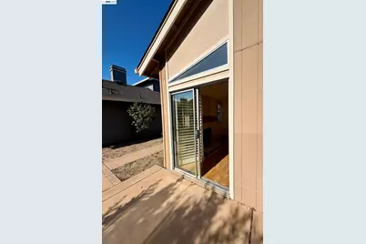 2061 Eilene Dr, Pleasanton, CA 94588 - Photo 9