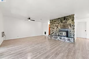 2075 Ascot Dr, Moraga, CA 94556 - Photo 3