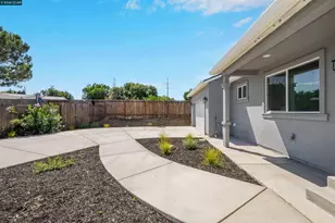 2100 Paige Ct, Pittsburg, CA 94565 - Photo 15