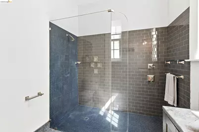 70 7th St, Tracy, CA 95376 - Photo 27