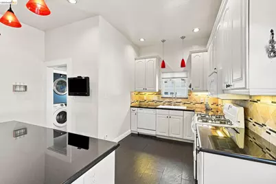 70 7th St, Tracy, CA 95376 - Photo 3