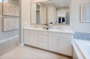 1276 Parkcrest Cir, Manteca, CA 95336 - Photo 29