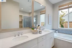 1276 Parkcrest Cir, Manteca, CA 95336 - Photo 27