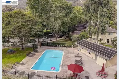 8185 Arroyo Dr #3, Pleasanton, CA 94588 - Photo 21