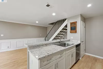 8185 Arroyo Dr #3, Pleasanton, CA 94588 - Photo 9