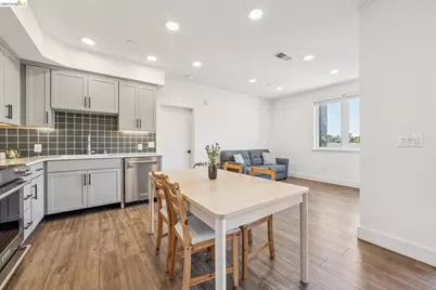 10300 San Pablo Ave #203, El Cerrito, CA 94530 - Photo 7